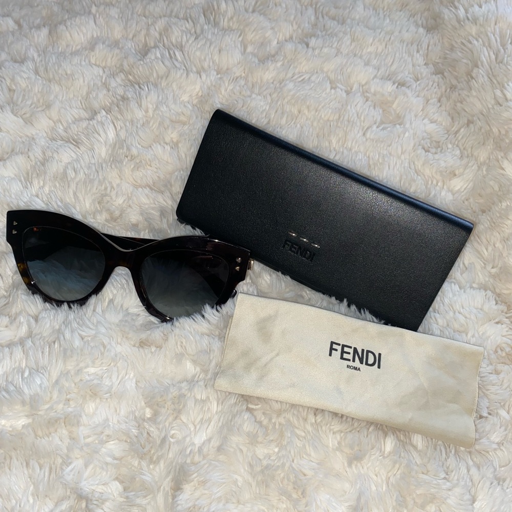 Women’s Fendi Sunglasses